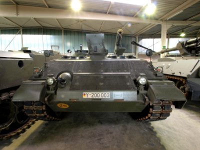 Jaguar 1 Panzer Y-200 003 pic1