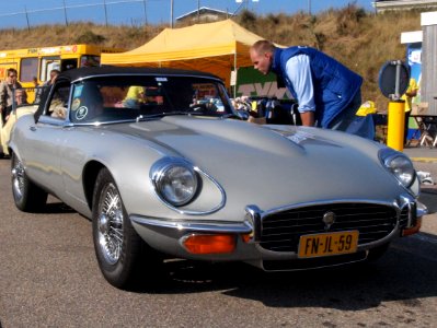 Jaguar E-type V12 Cabriolet Series 3 dutch licence registration FN-JL-59 pic1