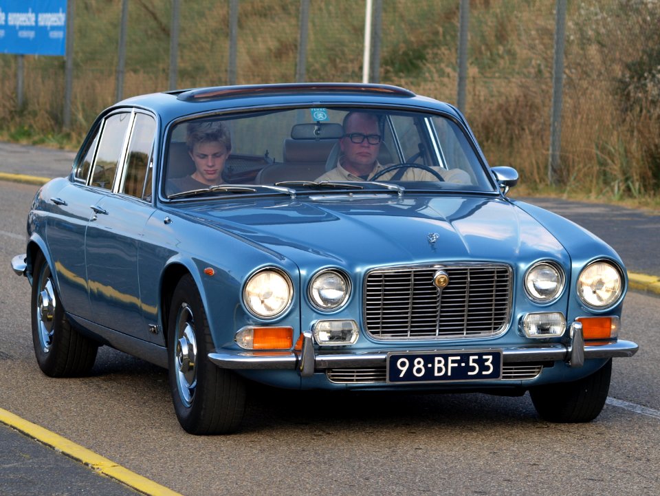 Jaguar XJ6-42 98-BF-53 pic1