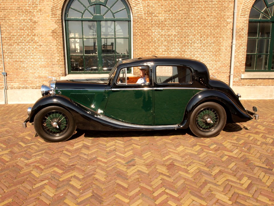 Jaguar 2 axle risedbody saloon (1948), Dutch licence registration AL-51-84 pic5