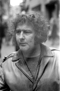 Jan Wolkers collecteert voor Vietnam, Amsterdam, J Wolkers, kop, Bestanddeelnr 925-2916