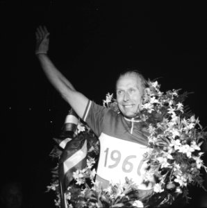 Jan Derksen Nederlandse sprintkampioen voor de elfde maal Jan Derksen met zijn , Bestanddeelnr 911-3077