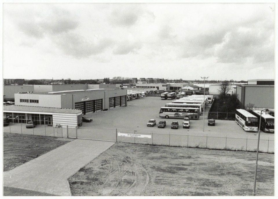 Jan de Wit autocars BV , Mollerusweg 1. NL-HlmNHA 54033988