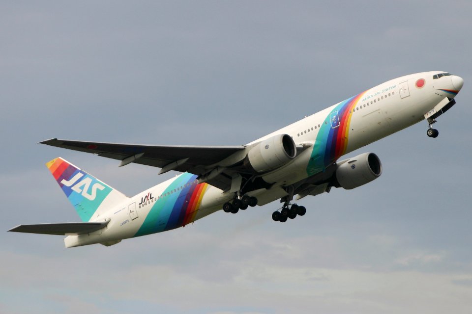 JapanAirSystem B777-200 fukuoka 20040905161340