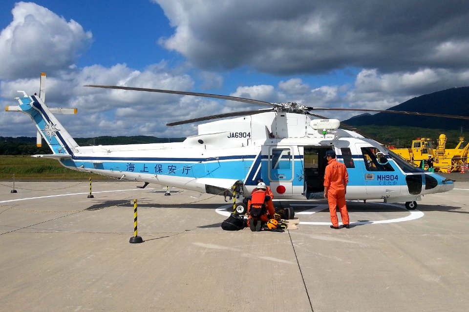 JapanCoastGuard S-76C+ ominato 20130923 105259
