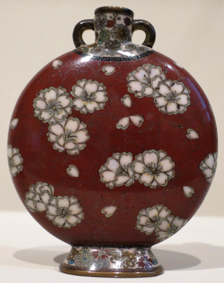 Japanese cloisonné snuff bottle, late 19th century, Cincinnati Art Museum II