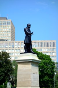 James Whitney statue - Toronto, Canada - DSC01483