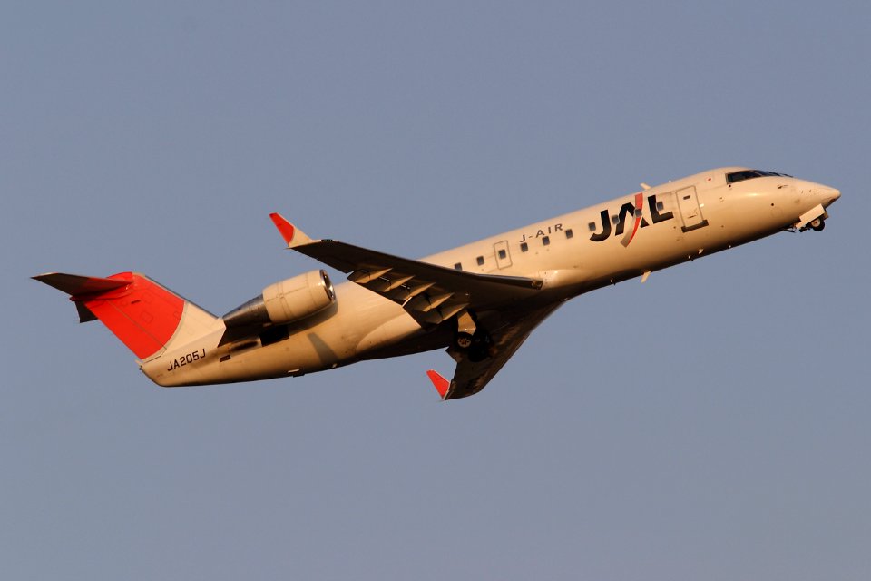 J-AIR CRJ-200 fukuoka 20081212161550