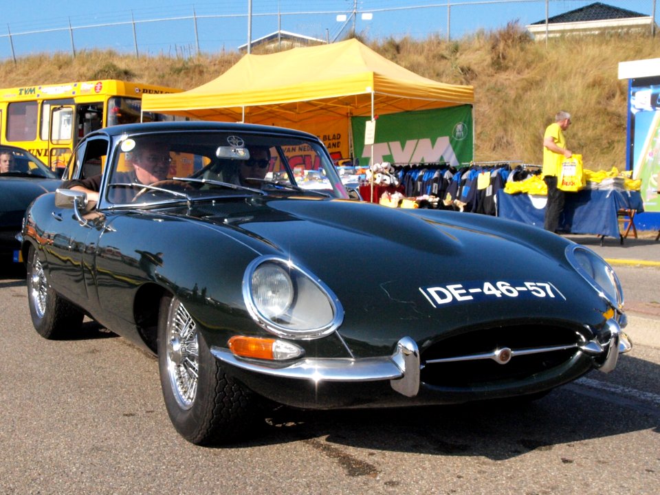 Jaguar E 4.2 dutch licence registration DE-46-57 pic2