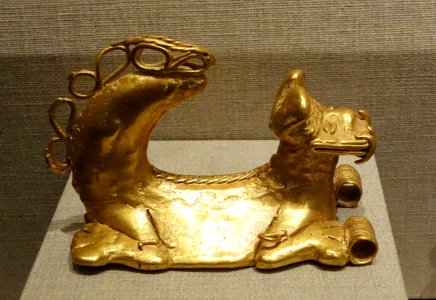 Jaguar, Panama or Colombia, 1000-1500 AD, gold - De Young Museum - DSC00362