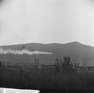Jamboree 1963 te Marathon Griekenland DDT-vliegtuig dat om de dag het kamp besp, Bestanddeelnr 915-4433
