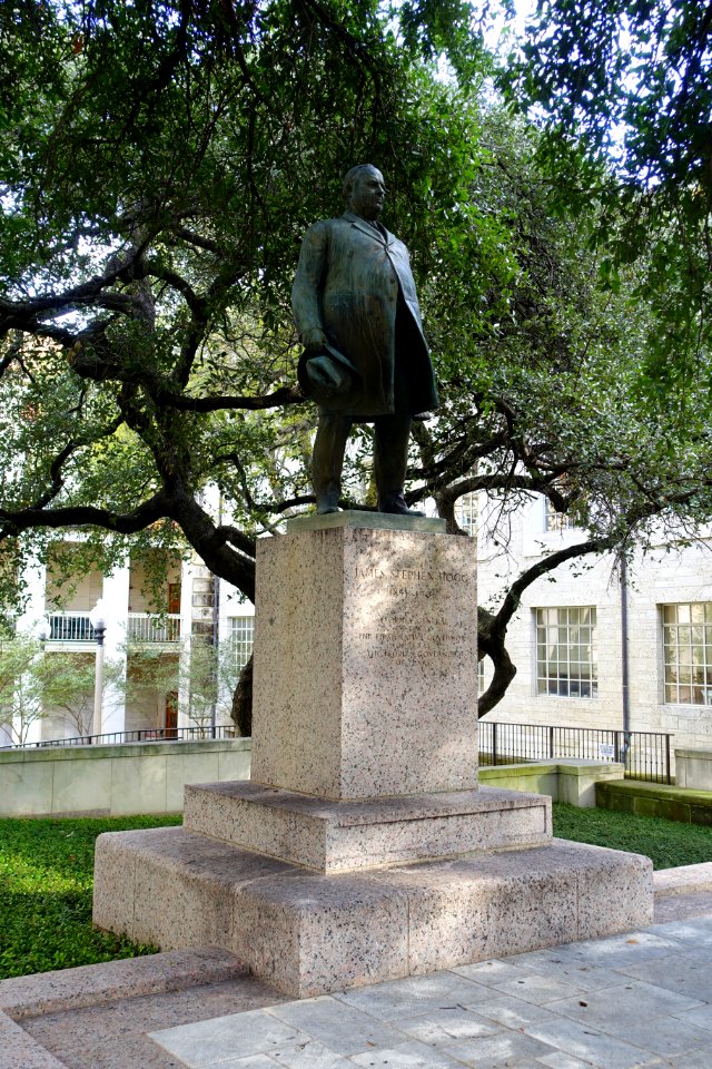 James Stephen Hogg by Pompeo Coppini - University of Texas at Austin - DSC08605