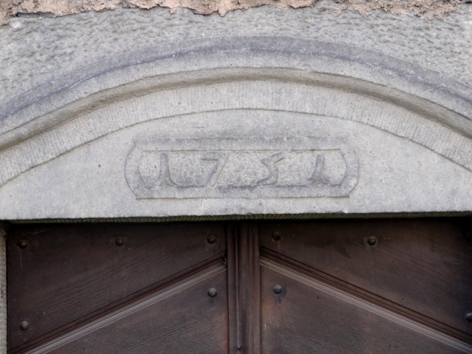 Jahreszahl über der Tür in der Kirche von Eichfeld (Rudolstadt)
