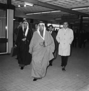 Khalifa Sir Salman , sjeik van Barijn voor zaken in Holland, Bestanddeelnr 913-5850