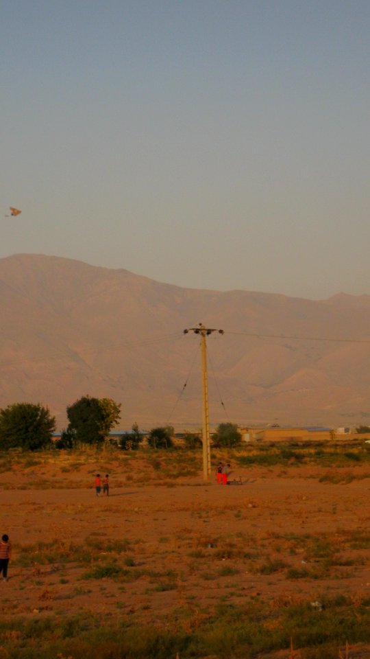 Kids play Kite - Deh Shaikh - North of Maghrebi Tomb - Southwestern suburbs of Nishapur 4
