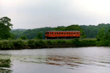 Kiha 22 passing Onuma Koen 2
