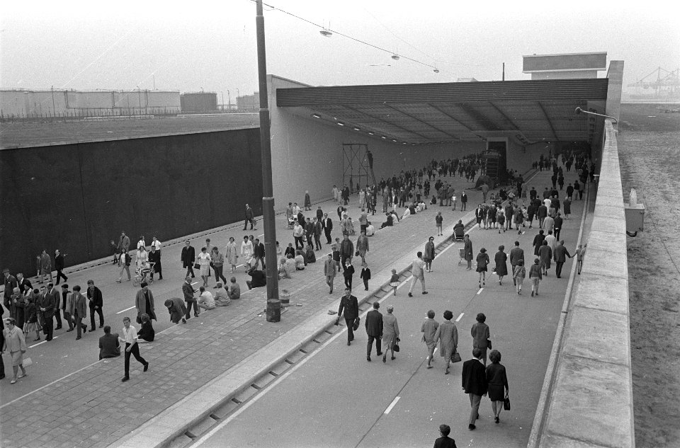 Kijkdag Beneluxtunnel tussen Pernis en Vlaardingen, Bestanddeelnr 920-3774