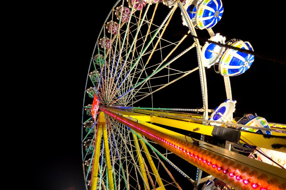 Year market lighting night photograph