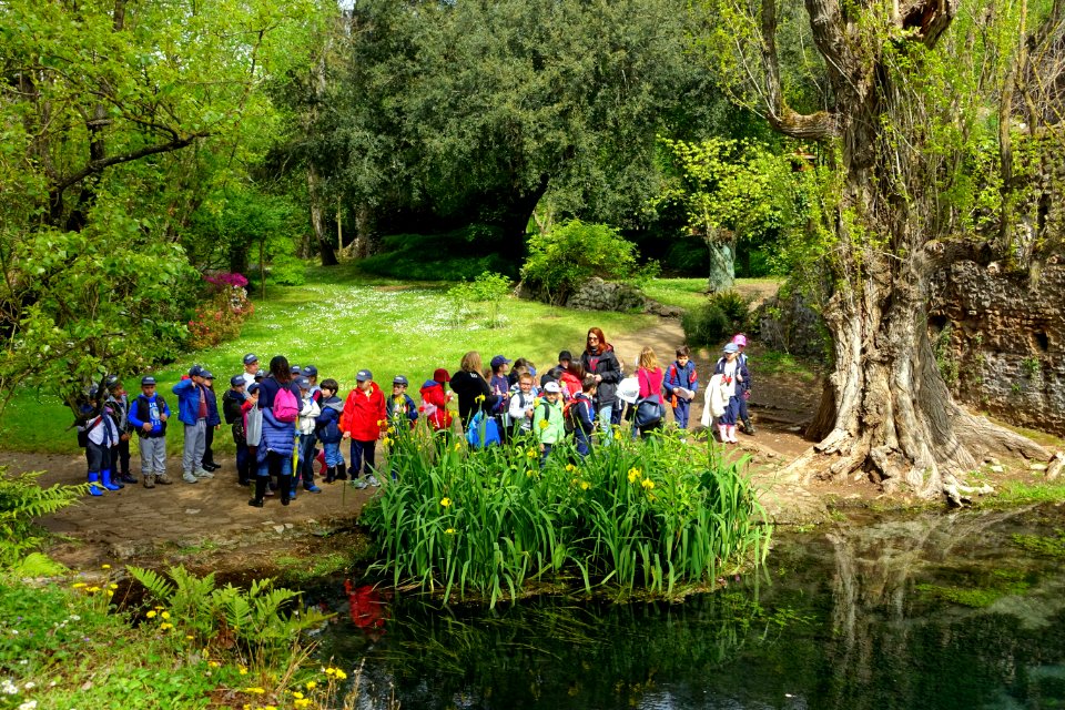 Kids - Giardino di Ninfa, Italy - DSC03069