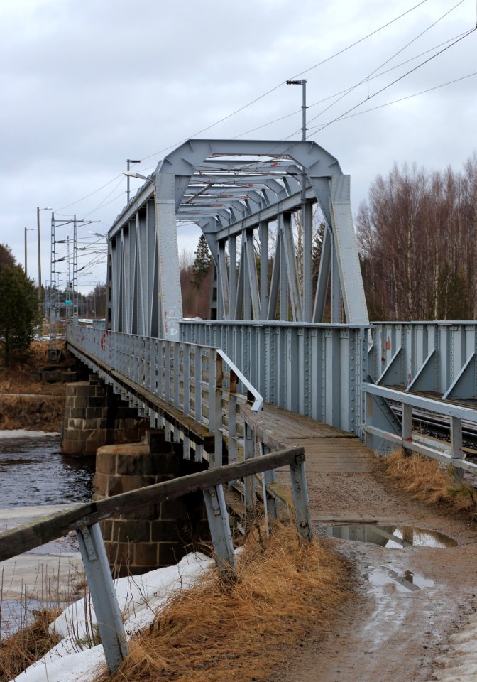 Kiiminkijoki Railway Bridge Oulu 20170430 01