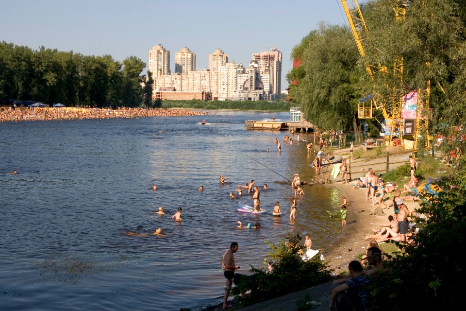 Kiev Hydropark Beach - Summer 2008 01