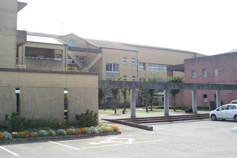 Keyakidai Junior High School