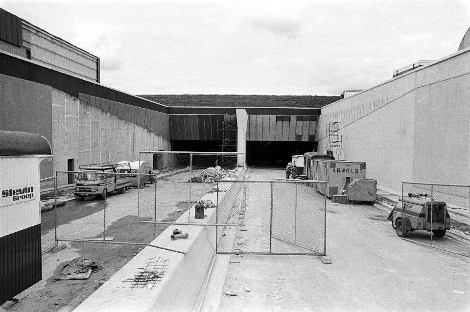 Kiltunnel onder Dortse Kil bij Dordrecht in oktober open (vooraanzicht), Bestanddeelnr 929-2901