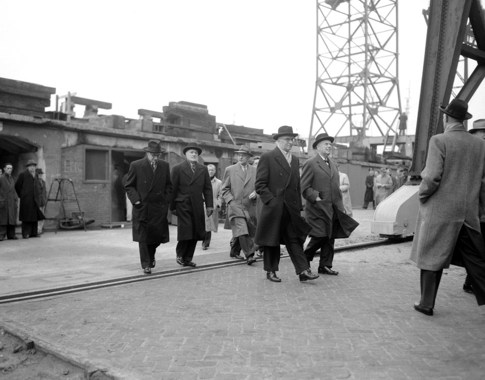 Kiellegging voor mailschip Rotterdam voor HAL bij RDM, Bestanddeelnr 908-1937