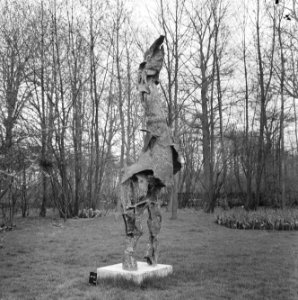 Keukenhof 1964, beeldende kunst, Hollandse inzending Faunus van Egbert Joosten, Bestanddeelnr 916-3247