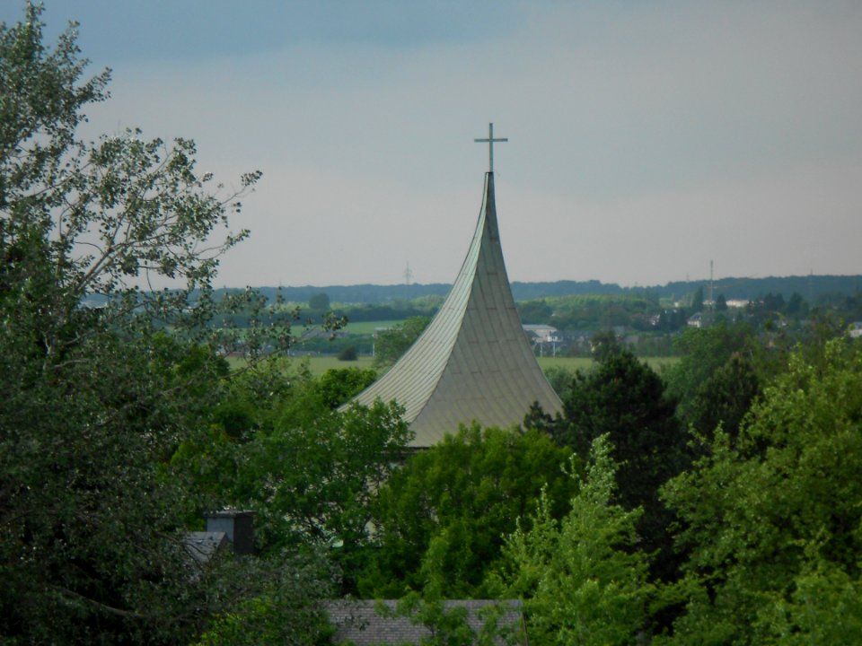 Kierch Zéisseng Daach - Church Cessange Roof - June 2012