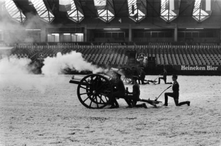 Kings Troop Royal Horse Artillery repeteert in RAI Amsterdam in verband met Jump, Bestanddeelnr 933-1421
