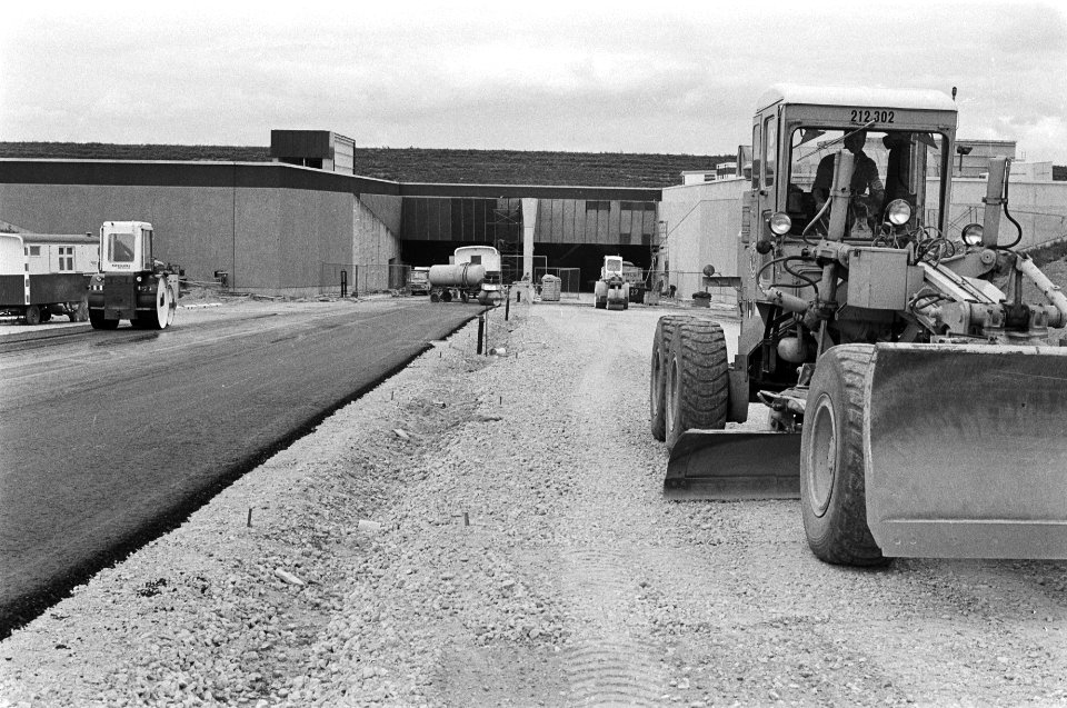 Kiltunnel onder Dortse Kil bij Dordrecht in oktober open vooraanzicht, Bestanddeelnr 929-2903
