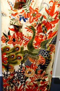 Kimono (furisode), Japan, view 2, early to mid 20th century, silk, gold thread, gold pigment - Textile Museum of Canada - DSC00894