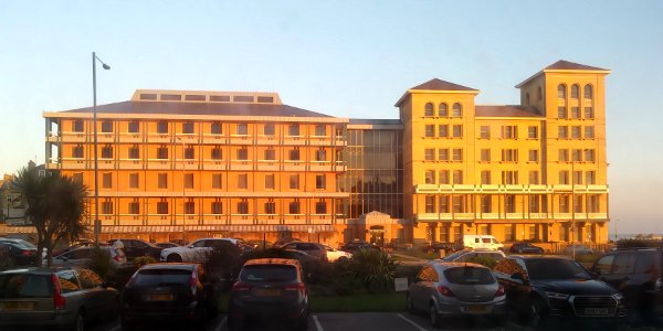 Kings House (Former SEEBOARD Headquarters), Queen's Gardens, Hove (Unlisted North wing, January 2019) (2)
