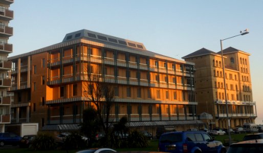 Kings House (Former SEEBOARD Headquarters), Queen's Gardens, Hove (NHLE Code 1205528) (April 2018) (2)