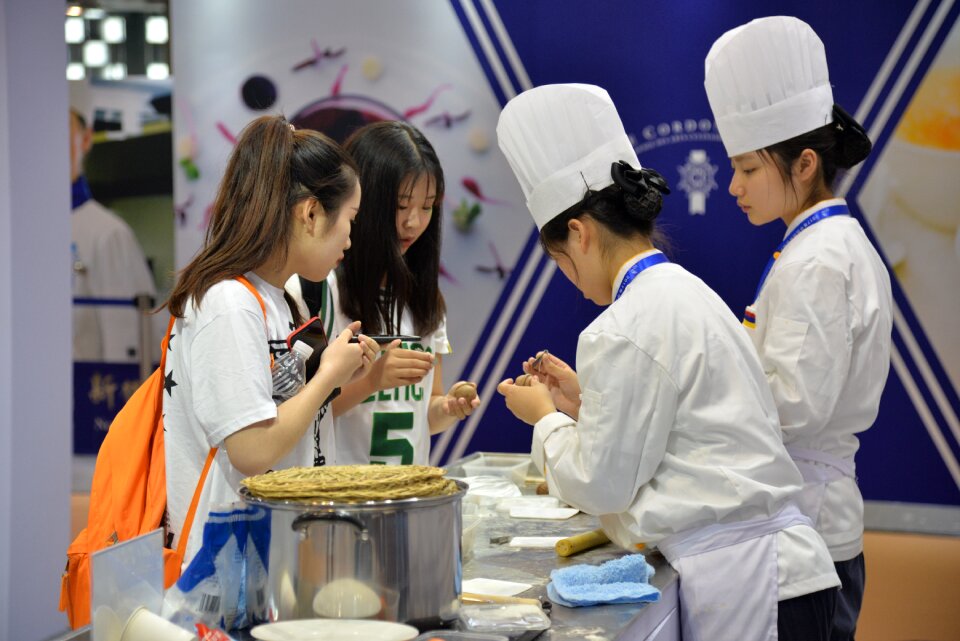 Exhibition food processing cooking