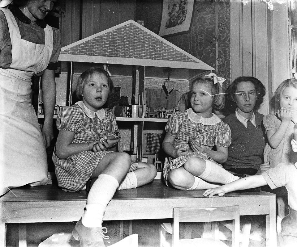 Kinderdagverblijf Het Kabouterhuis op de Amsteldijk te Amsterdam Officiele op, Bestanddeelnr 901-2607
