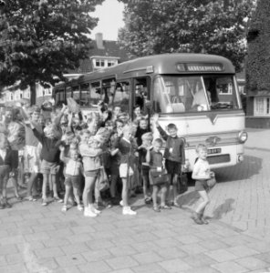 Kinderen met vakantie (opdracht Trouw), Bestanddeelnr 914-1582