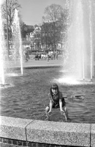 Kinderen in de fontein, Frederiksplein, Bestanddeelnr 922-2741