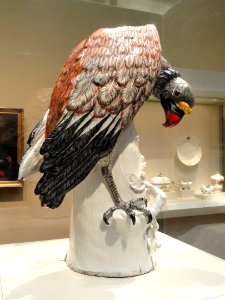 King Vulture, 1734, Meissen Porcelain Manufactory, modeled by Johann Joachim Kandler, porcelain, enamels - Art Institute of Chicago - DSC00021