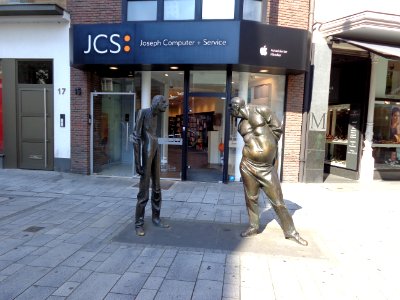 K-H-Seemann-Skulptur Auseinandersetzung in Duesseldorf