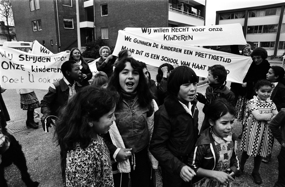 Kinderen van door ouders bezette Almereschool in Lelystad naar andere school wa, Bestanddeelnr 929-9694