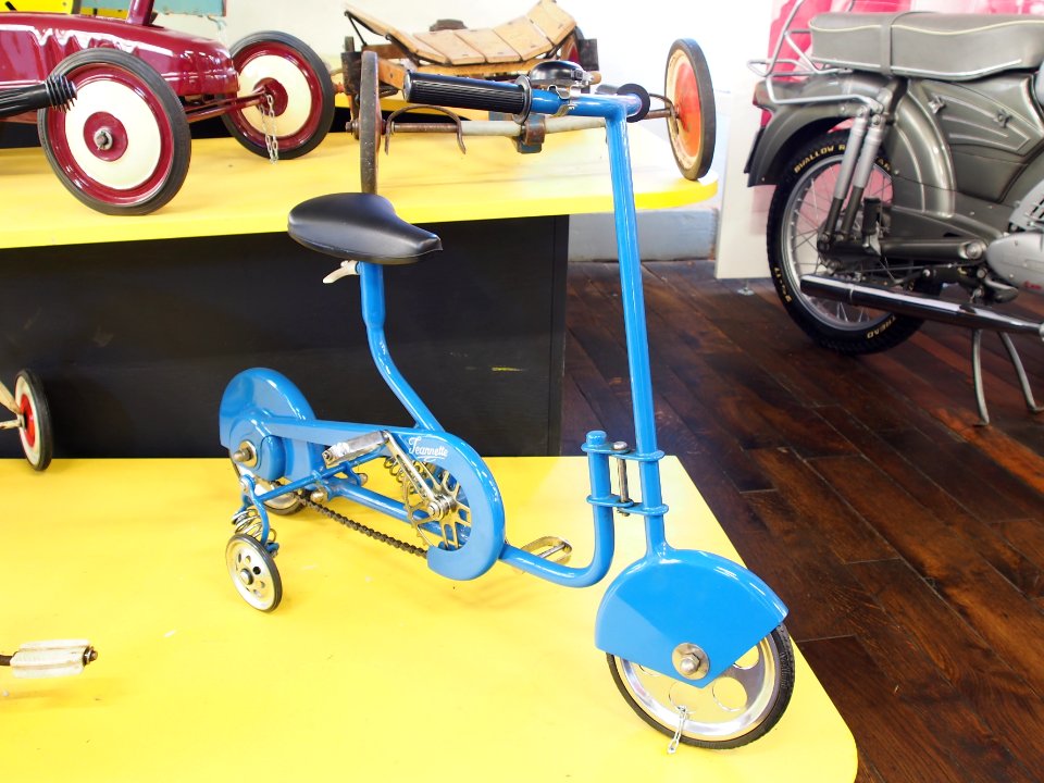 Kinderfahrzeug bild1