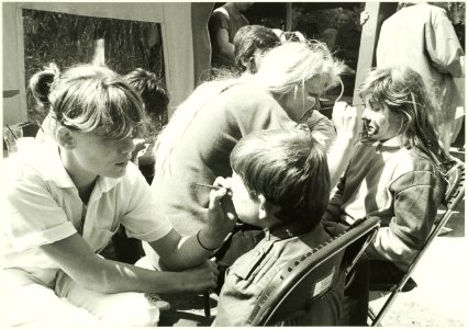 Kinderfeest op de Garenkokerskade. NL-HlmNHA 5400467326