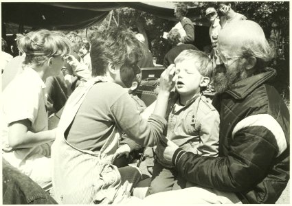 Kinderfeest op de Garenkokerskade. NL-HlmNHA 5400467327