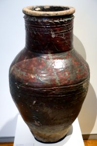 Khomreh (jar), Iran, 7th-8th century AD, earthenware, impressed and glazed - Aga Khan Museum - Toronto, Canada - DSC06317