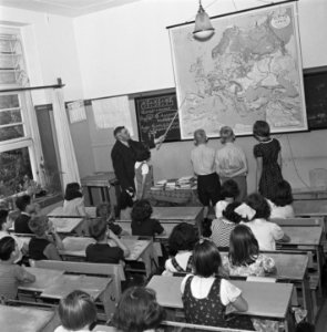 Kinderen in een klas, Bestanddeelnr 901-4054
