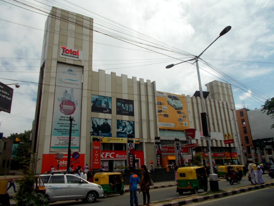 Kemp Fort converted to Total Mall on Old Airport Road