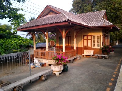 Khlong Maha Sawat Railway Halt