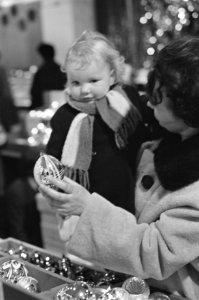 Kerstartikelen in Bijenkorf te Amsterdam, Bestanddeelnr 920-9263